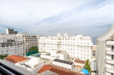 Apartamento em Rio de Janeiro - Moderno Estúdio a 1 quadra da Praia de Copacabana