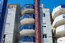 Apartamento em Ubatuba - Apto p/ 7 com varanda e vaga a 450m Praia Grande