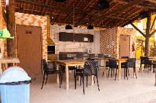 Apartamento em Luís Correia - Apto com Wi Fi, Garagem e Piscina a 100m da Praia