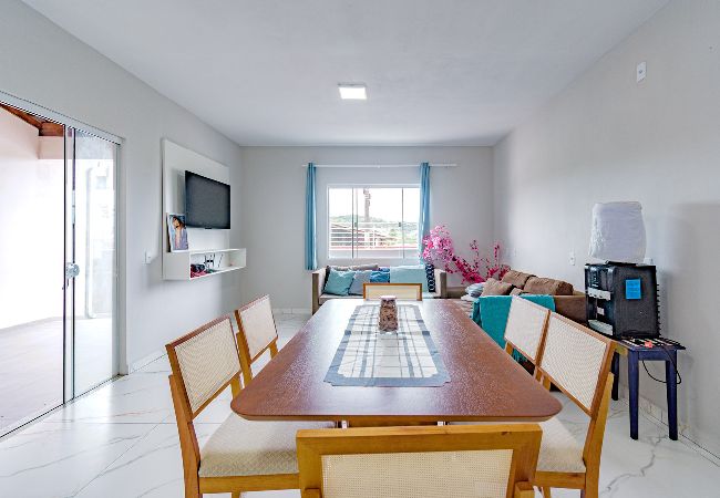 Casa em Penha - Casa com Garagem a 15 min do Beto Carrero World