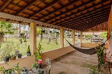 Casa em Lagoinha - Chácara com Piscina e Churrasqueira em Lagoinha