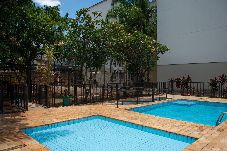 Apartamento em  - Apartamento com Piscina e Garagem no Jardim Zara