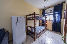 Apartamento em Praia Grande - Studio c Ar Condicionado perto da Praia da Aviação