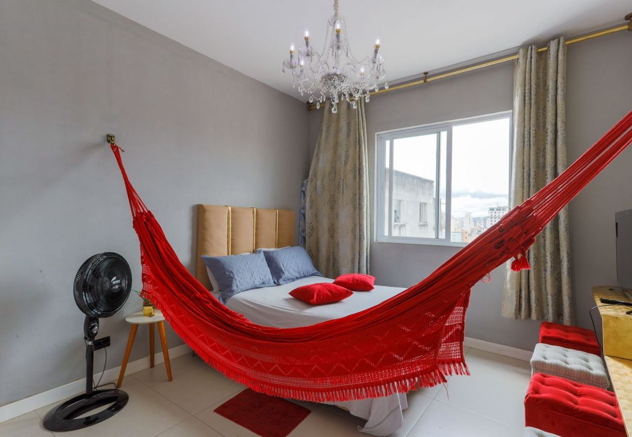 Apartamento em São Paulo - Apartamento no Centro com Wifi e a 500m do Metrô