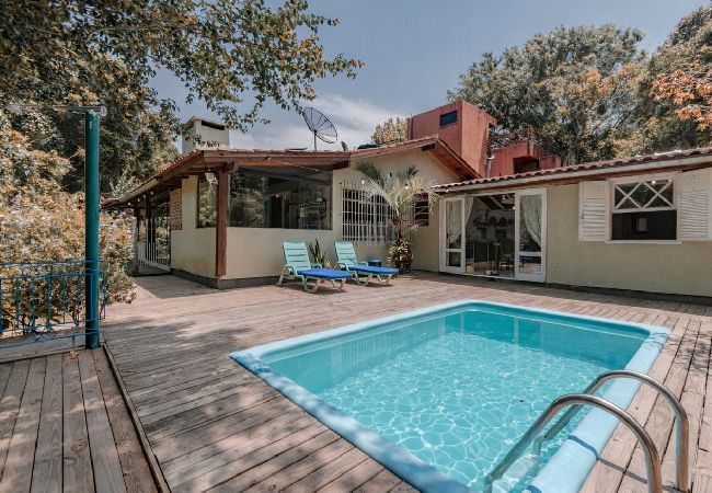 Casa em Garopaba - Casa em Condomínio com Piscina e Área Gourmet