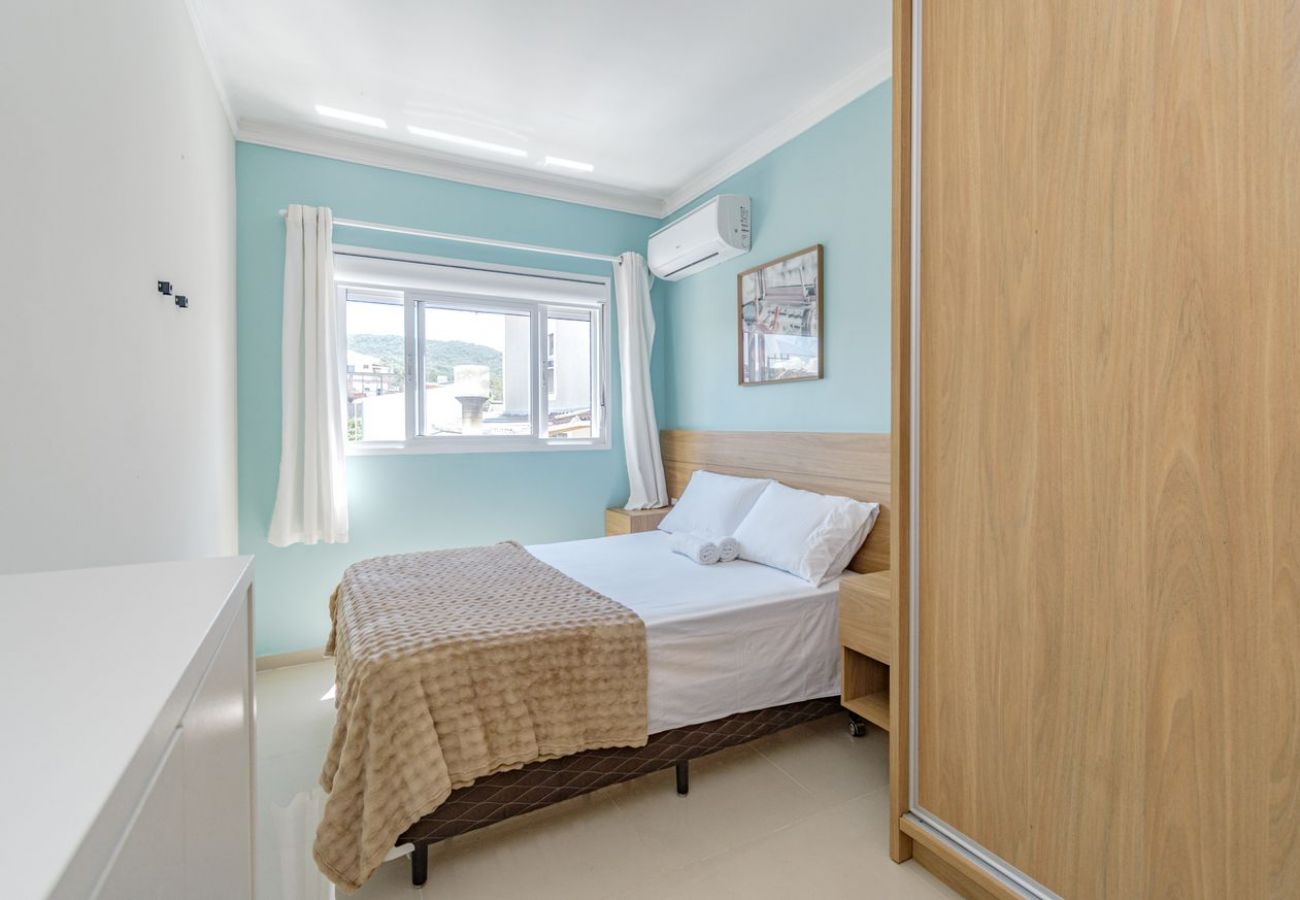 Apartamento em Florianópolis - Apto c Ar e Churrasqueira nos Ingleses