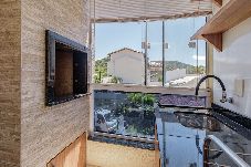 Apartamento em Florianópolis - Apto c Churrasqueira a 600 m da Praia dos Ingleses