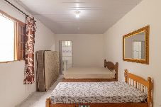 Casa em São Paulo - Casa com Piscina e Churrasqueira em Juquiazinho