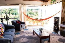 Casa em Piraju - Casa com Vista, Piscina e Churrasqueira no Araras