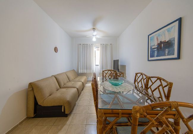 Apartamento em Guarujá - Apartamento para 6 pessoas a 600m da Praia