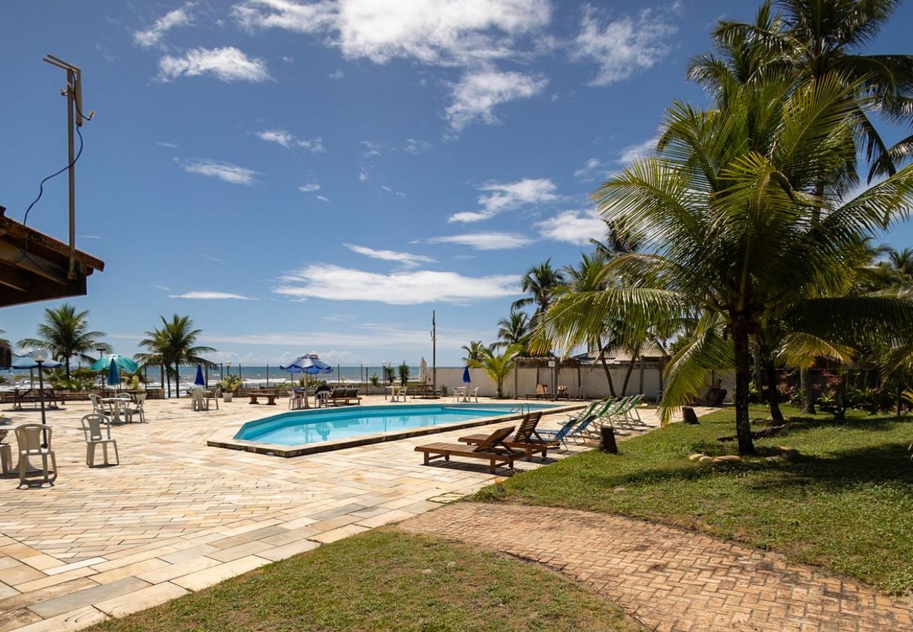 Apartamento em Ilhéus - Studio Beira-Mar com Piscina e Varanda Privativa