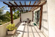 Apartamento em Ilhéus - Studio Beira-Mar com Piscina e Varanda Privativa