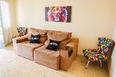 Casa em Cabo Frio - Casa com Piscina e Churrasqueira no Cond. Vivamar