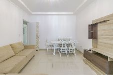 Apartamento em Florianópolis - Apt Novo Pet Friendly a 600m da Praia dos Ingleses