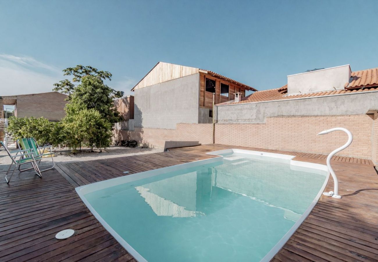 Apartamento em Penha - Apto Beira Mar p 6 pessoas c Piscina em Itapocorói