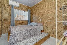 Apartamento em Penha - Apto Beira Mar p 6 pessoas c Piscina em Itapocorói