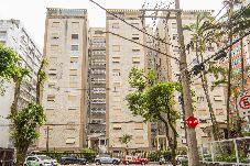 Apartamento em Santos - Apartamento com Ar Condicionado a 100 m da Praia