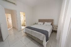 Apartamento em Santos - Apartamento com Ar Condicionado a 100 m da Praia