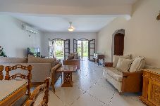 Casa em Guarujá - Casa c Churrasqueira perto da Praia de Pernambuco