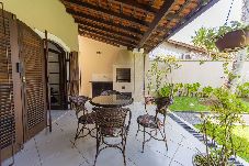 Casa em Guarujá - Casa c Churrasqueira perto da Praia de Pernambuco