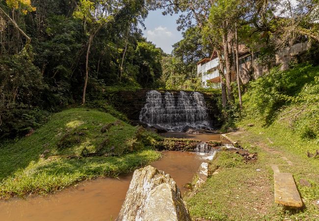 Chalé em São Lourenço da Serra - Chalé c Churrasqueira, Cachoeira e Trilha