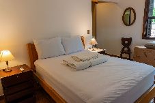 Casa em Caraguatatuba - Casa em Condomínio c Churrasqueira a 200m da Praia