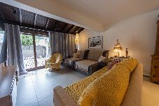 Casa em São Sebastião - Casa com Piscina e Área Gourmet em Barra do Una