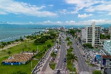 Apartamento em Caraguatatuba - Cobertura com Churrasqueira p/ 6 Centro Caraguá