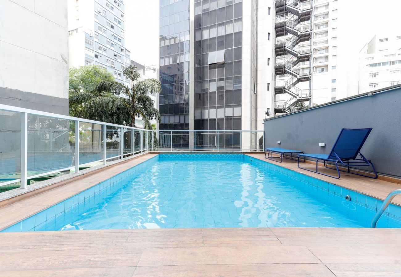 Apartamento em São Paulo - Studio c/ Piscina e Academia a 600m do Metrô