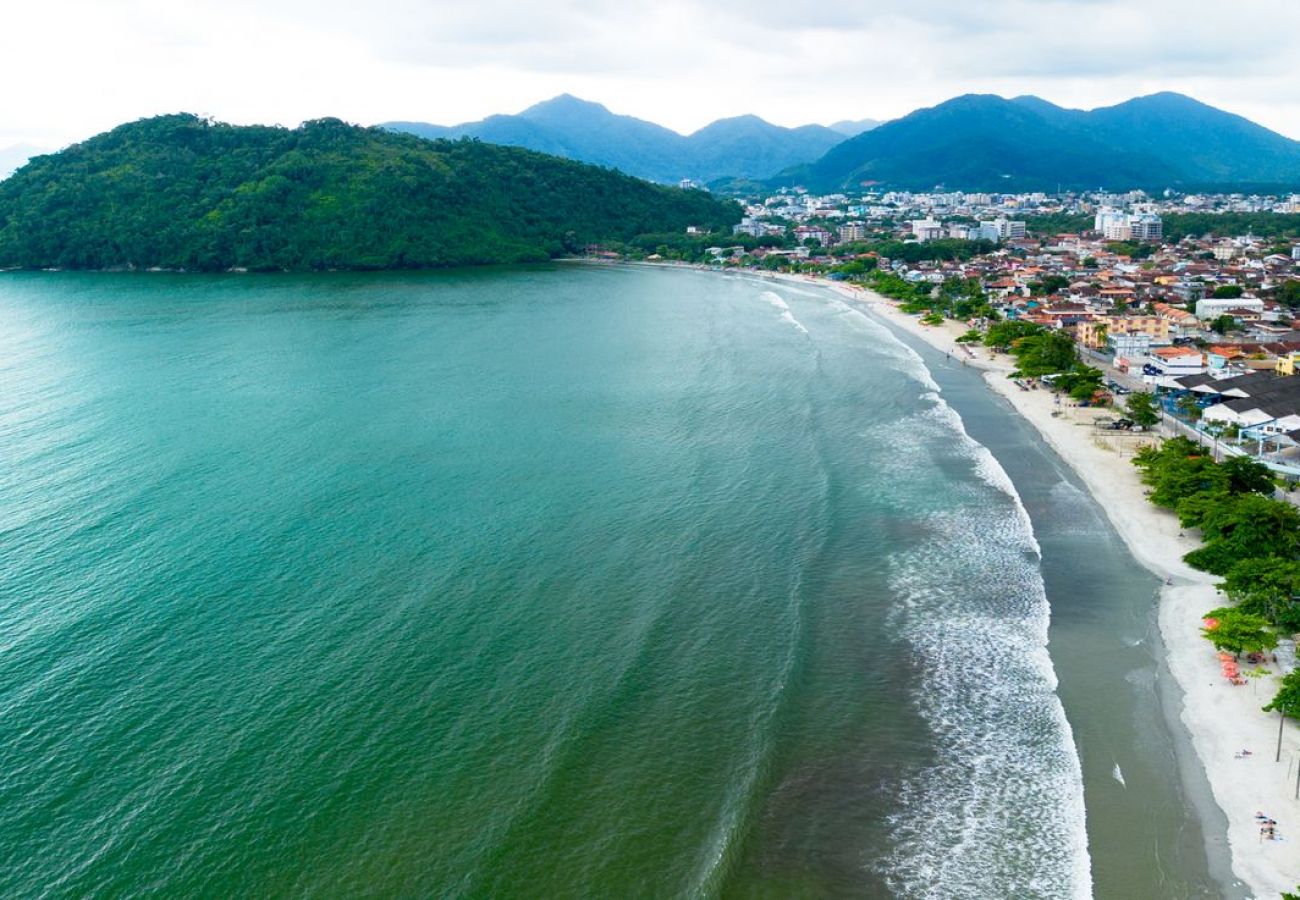 Casa em Ubatuba - Casa c Churrasqueira perto da Praia do Perequê-Açu