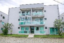 Apartamento em Rio das Ostras - Apto com Churrasqueira perto da Praia do Trevo