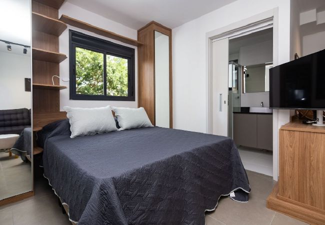 Estúdio em São Paulo - Studio com Varanda ao Lado da Estação Pinheiros