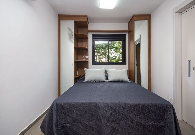 Apartamento em São Paulo - Studio com Varanda ao Lado da Estação Pinheiros