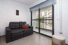Apartamento em São Paulo - Studio com Varanda ao Lado da Estação Pinheiros