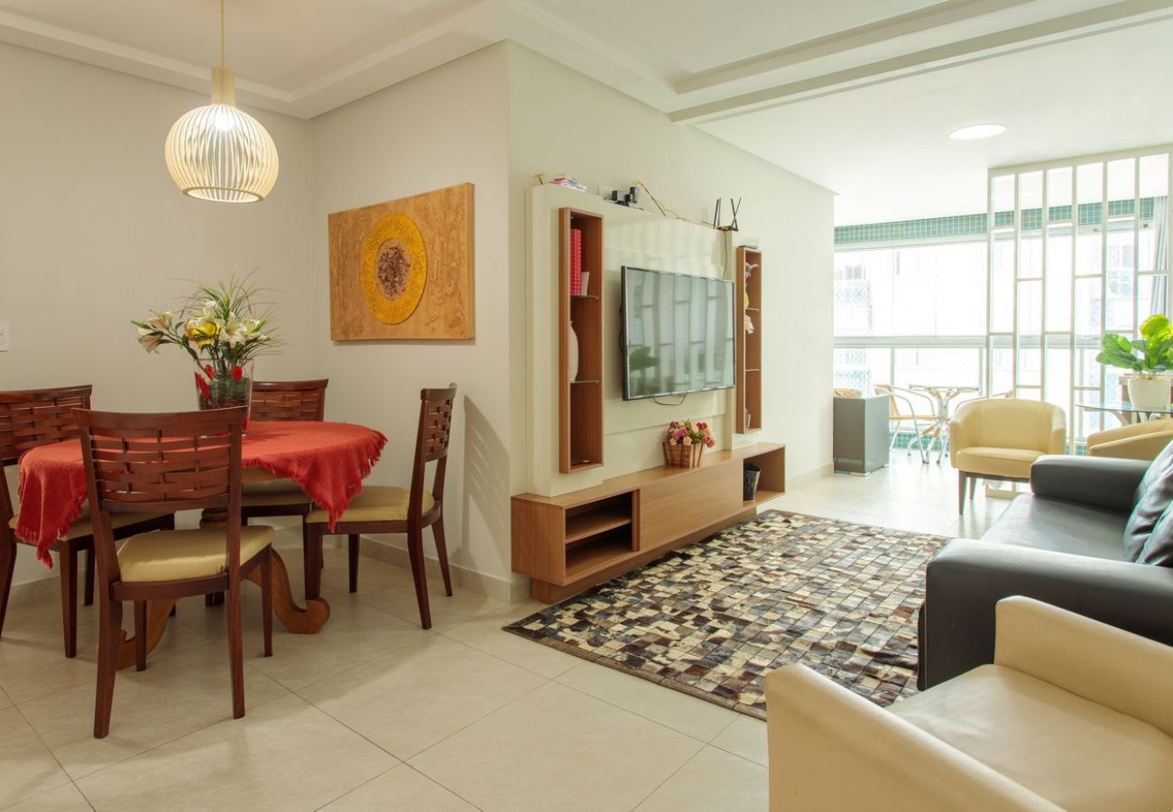 Apartamento em Guarapari - Apto a 200m da Praia do Morro c/ Varanda e Garagem