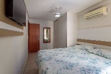 Apartamento em Guarapari - Apto a 200m da Praia do Morro c/ Varanda e Garagem