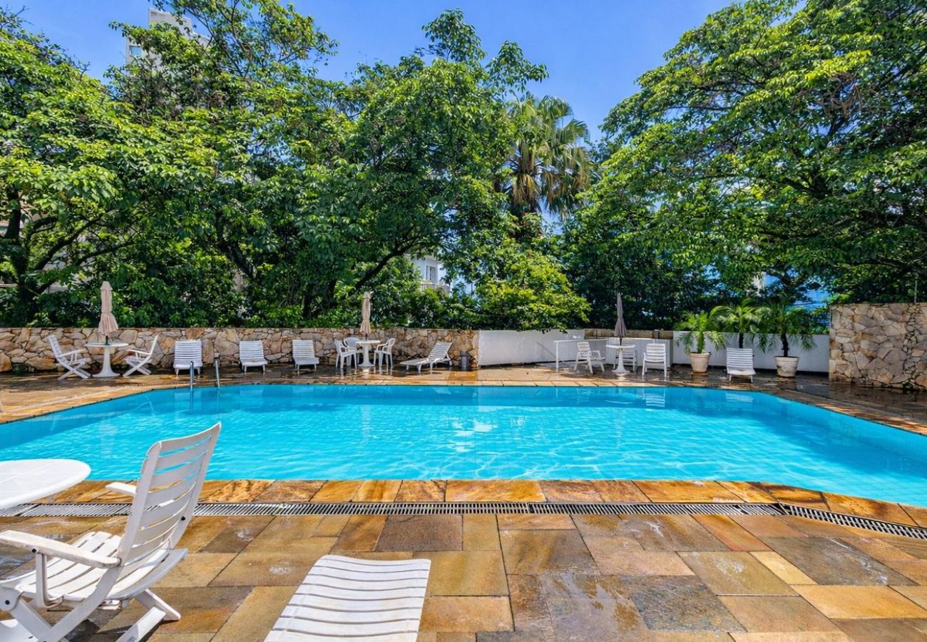 Apartamento em São Paulo - Apto com Piscina e Garagem perto do Ibirapuera