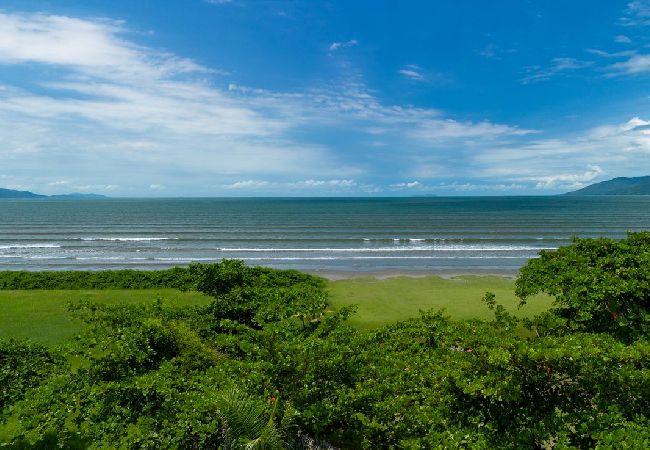 Casa em Caraguatatuba - Casa c/ Churrasqueira perto da Praia das Palmeiras