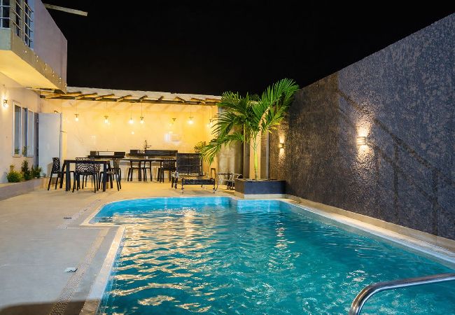 Apartamento em Porto Seguro - Apto 01 c Ar Condicionado, Piscina e Churrasqueira