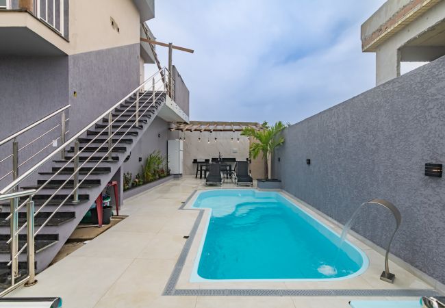 Apartamento em Porto Seguro - Apto 01 c Ar Condicionado, Piscina e Churrasqueira