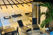 Apartamento em Porto Seguro - Apto 01 c Ar Condicionado, Piscina e Churrasqueira