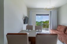 Apartamento em Porto Seguro - Apto 01 c Ar Condicionado, Piscina e Churrasqueira