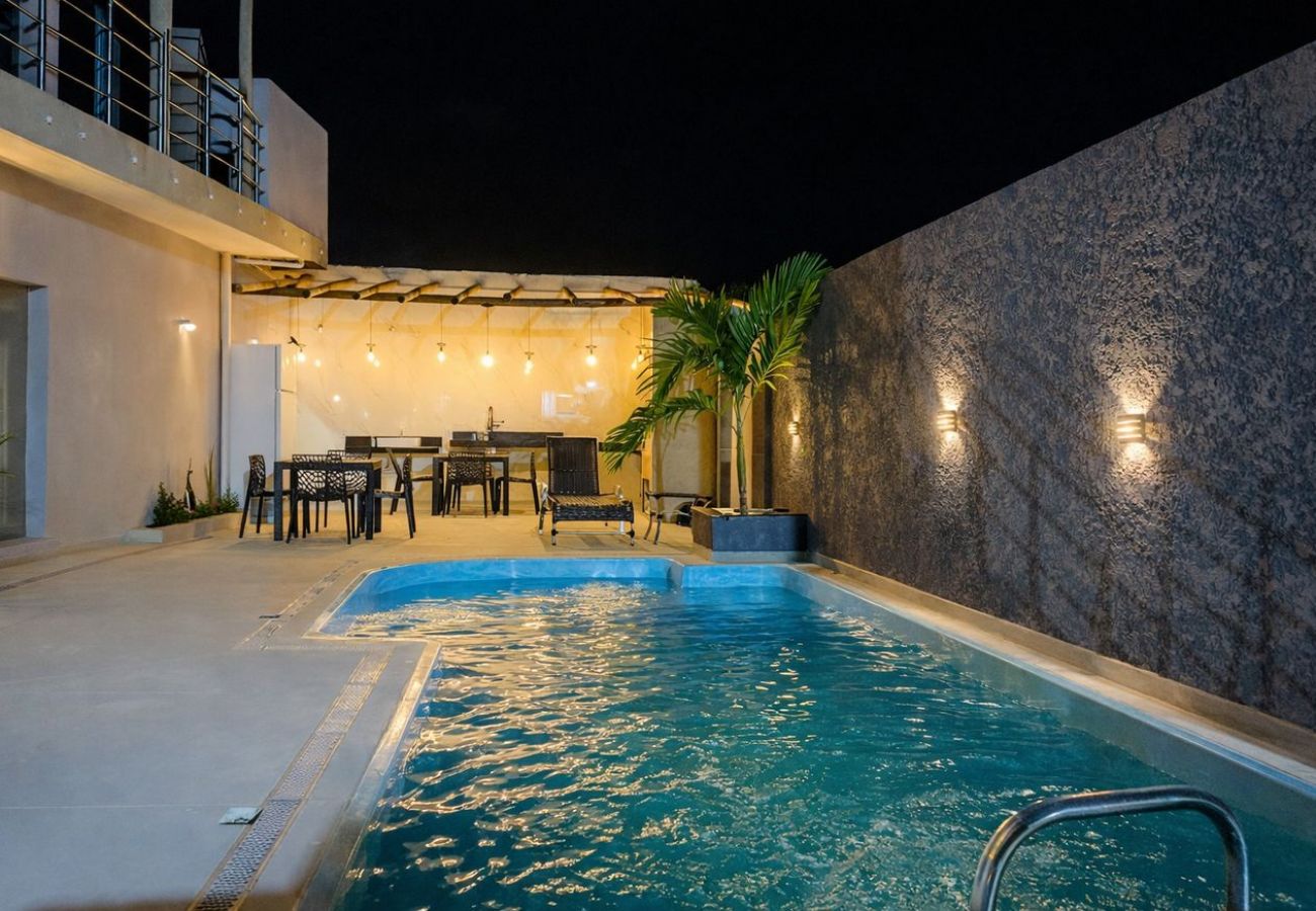 Apartamento em Porto Seguro - Apto 02 c Ar Condicionado, Piscina e Churrasqueira