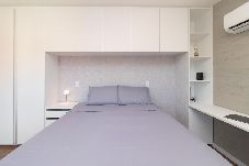 Apartamento em Porto Alegre - Studio c Vaga, Smart Lock e Ar no Vila João Pessoa