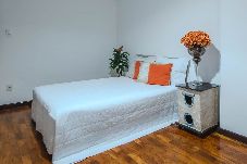 Apartamento em Salvador - Apto com Varanda perto do Porto da Barra no Graça