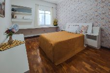 Apartamento em Salvador - Apto com Varanda perto do Porto da Barra no Graça