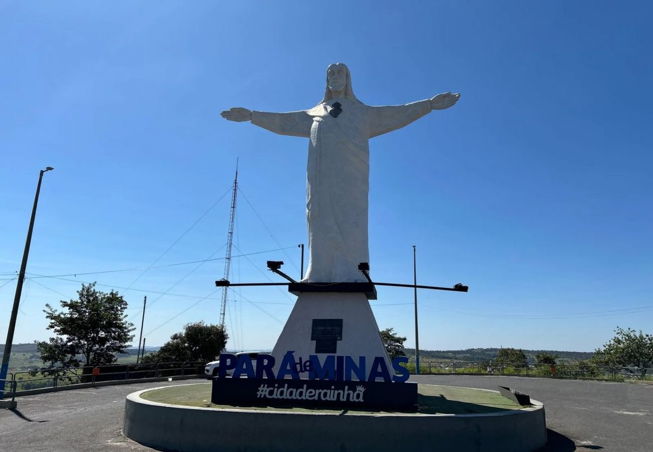 Apartamento em Pará de Minas - Apartamento 4  quartos com Wi-Fi e Garagem