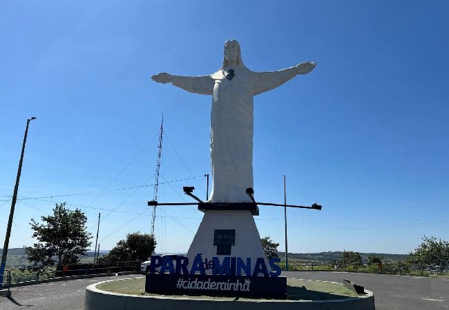 Apartamento em Pará de Minas - Apto para 8 pessoas com Garagem e Churrasqueira