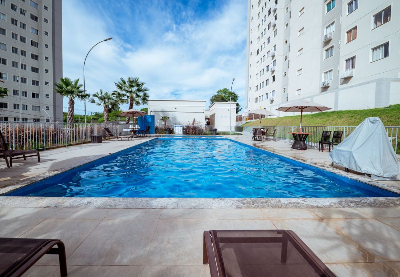 Apartamento em João Pessoa - Apto com Piscina no Portal do Sol próximo à praia
