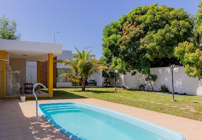Casa em Barra do Jacuípe - Casa com Piscina e Quadras em Condomínio - Jacuípe